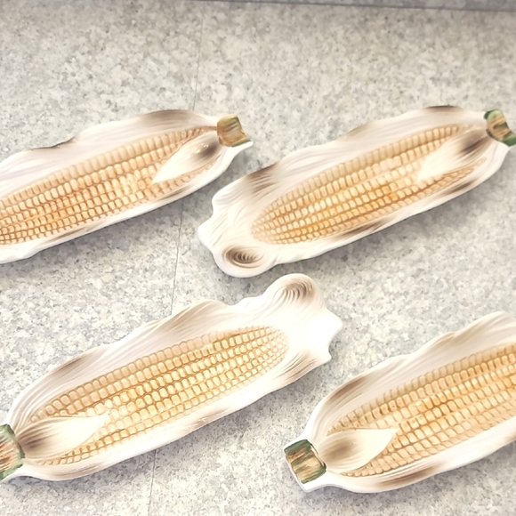 Set Of 4 Corn Shaped Ceramic Serving Dishes - Picture 1 of 5